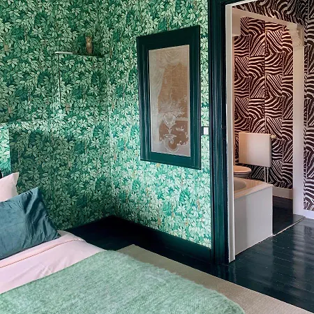 Maison D'artiste Bed and Breakfast 3*
